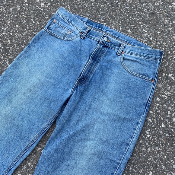 Vintage Made in Canada Levi’s 512 Jeans - Picture 6 of 11